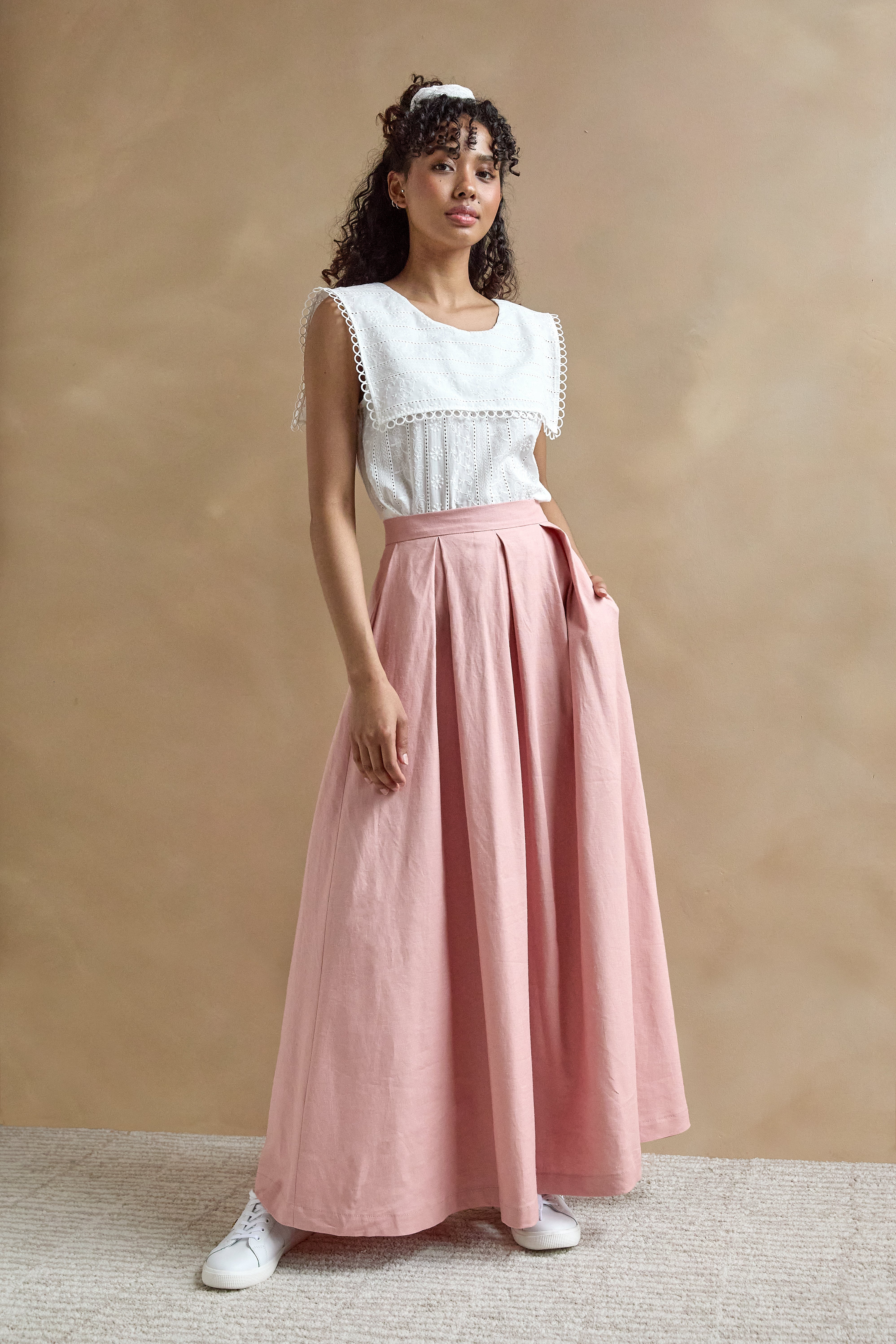 Ariette - Long skirt with box pleats Marigold par Marilyne Baril Ariette - Long skirt with box pleats Marigold par Marilyne Baril